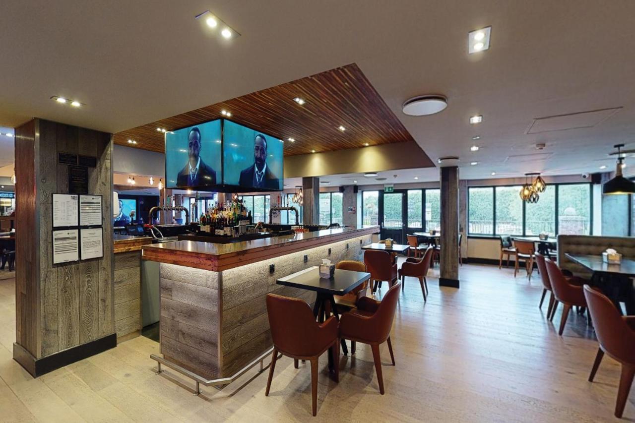 Village Hotel Warrington Ngoại thất bức ảnh