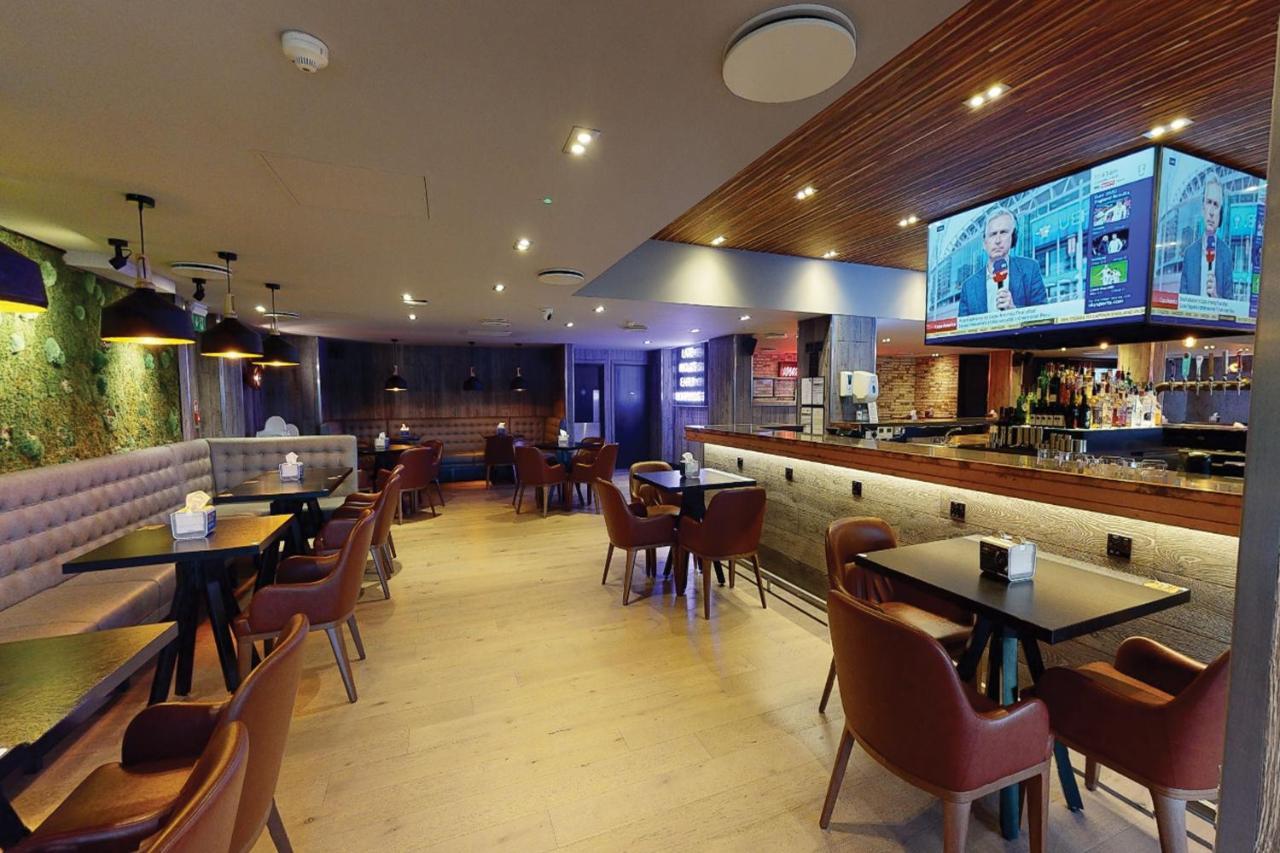 Village Hotel Warrington Ngoại thất bức ảnh