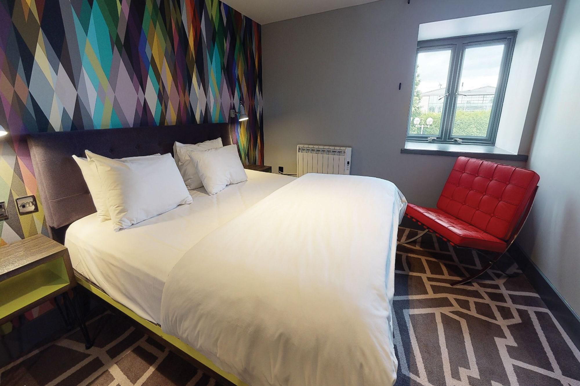 Village Hotel Warrington Ngoại thất bức ảnh